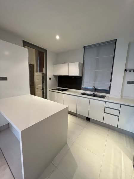 The Oceanfront @ Sentosa Cove Condominium For Sale at S$ 7,888,888 | PropertyGuru Singapore - Kitchen