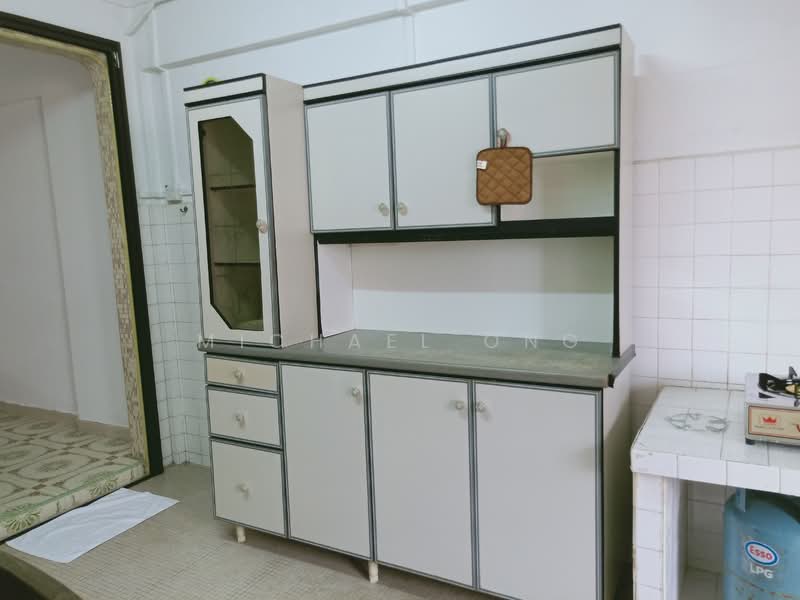 611 Ang Mo Kio Avenue 5, 611 Ang Mo Kio Avenue 5, 2 Bedrooms, 821 sqft, HDB Flat For Rent, by Michael Ong, 500078668 - Kitchen - PropertyGuru.com.sg