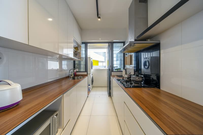 308A Punggol Walk HDB Flat For Sale at S$ 825,000 | PropertyGuru Singapore - Kitchen