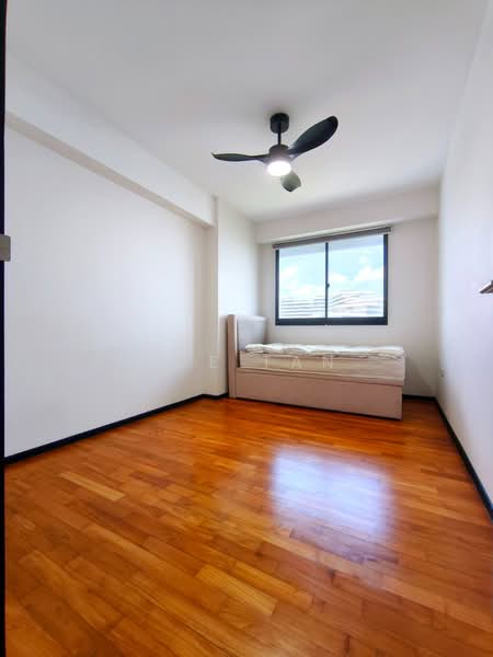 308A Punggol Walk HDB Flat For Sale at S$ 825,000 | PropertyGuru Singapore - Bedroom