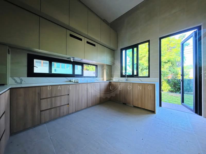 ❤ DEALMAKERS ✨ BRAND NEW IN D16! ONLY $2,2XXpsf! VALUE FOR MONEY! Semi-Detached House For Sale at S$ 8,288,000 | PropertyGuru Singapore - Kitchen