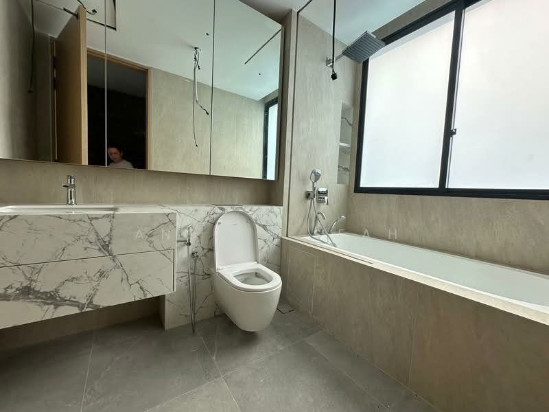 D.11 Trevose Crescent Freehold Semi-Detached | TOP Soon Semi-Detached House For Sale at S$ 15,500,000 | PropertyGuru Singapore - Bathroom