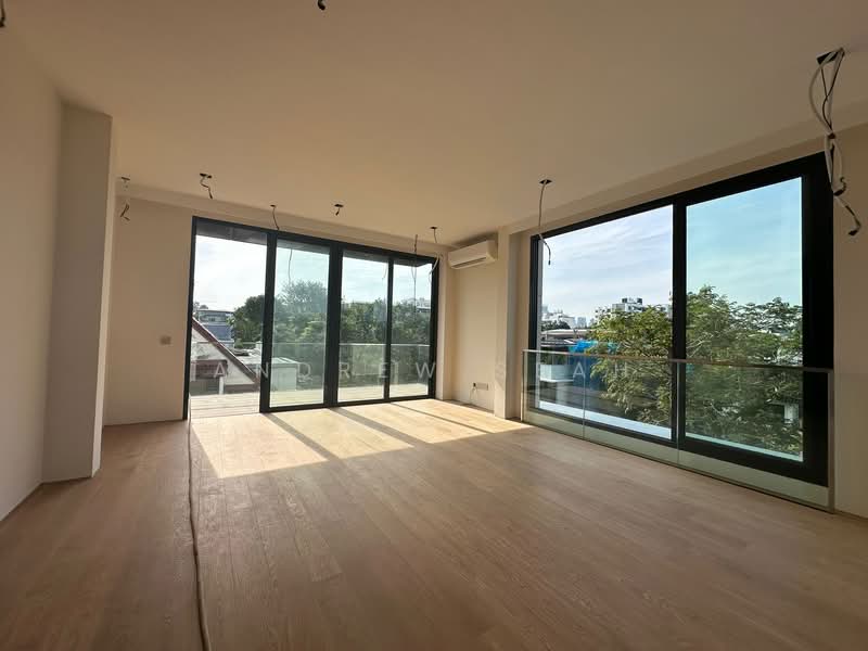 D.11 Freehold Semi-Detached | TOP Soon Semi-Detached House For Sale at S$ 15,500,000 | PropertyGuru Singapore - Living Room