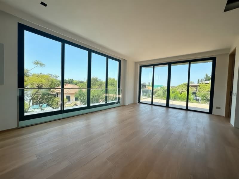 D.11 Freehold Semi-Detached | TOP Soon Semi-Detached House For Sale at S$ 15,500,000 | PropertyGuru Singapore - Living Room