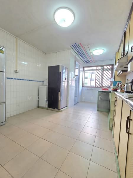 434 Bukit Panjang Ring Road HDB Flat For Sale at S$ 680,000 | PropertyGuru Singapore - Kitchen