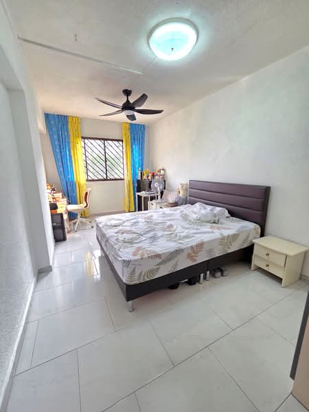 434 Bukit Panjang Ring Road HDB Flat For Sale at S$ 680,000 | PropertyGuru Singapore - Bedroom