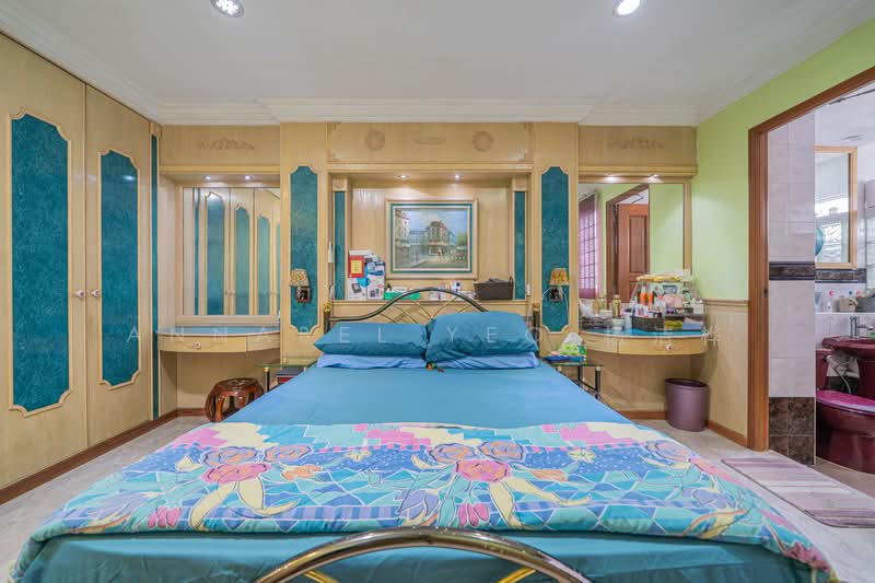 274 Yishun Street 22 HDB Flat For Sale at S$ 538,000 | PropertyGuru Singapore - Bedroom