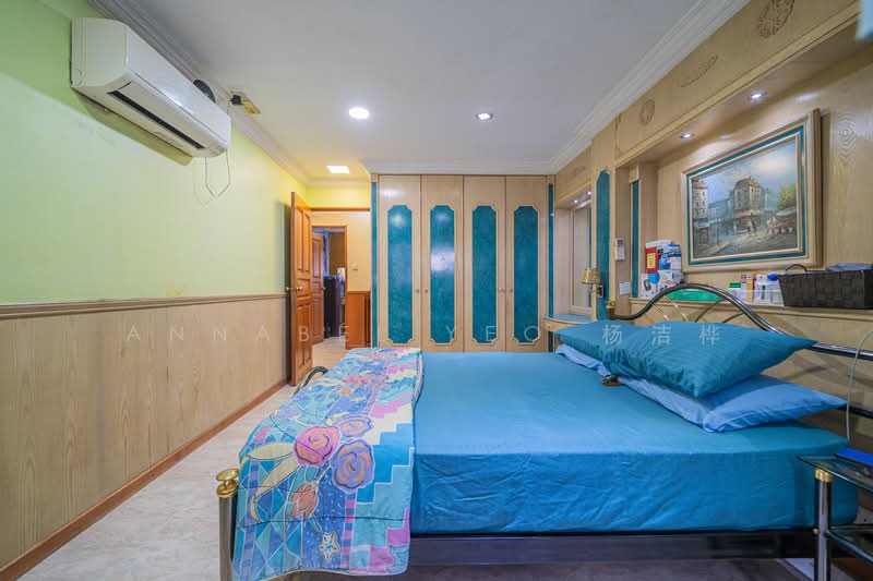 274 Yishun Street 22 HDB Flat For Sale at S$ 538,000 | PropertyGuru Singapore - Bedroom