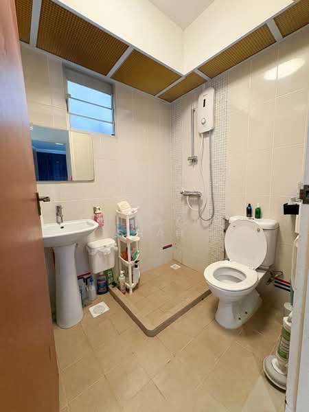 Common Bathroom