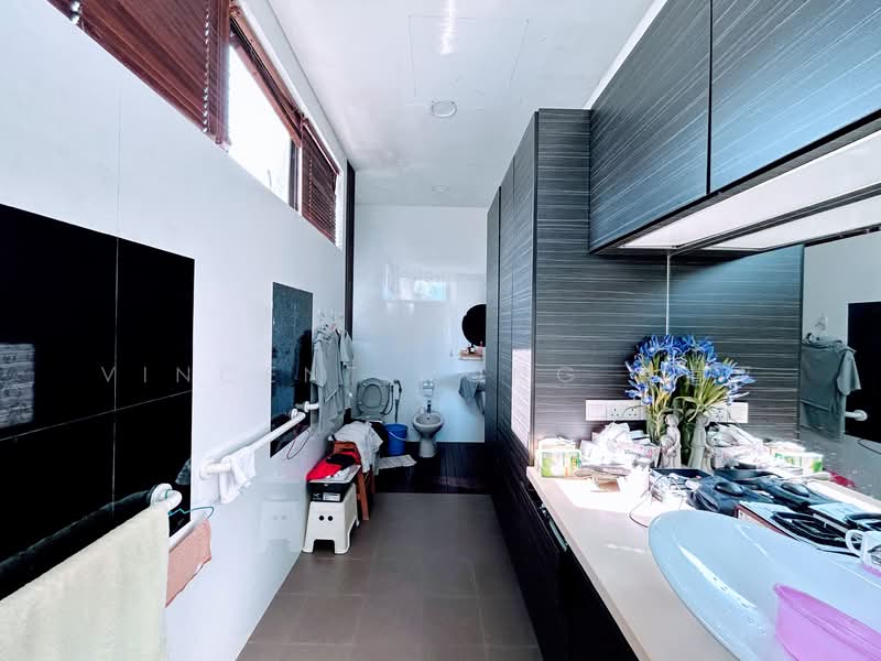 Value Buy Semi-Detached Semi-Detached House For Sale at S$ 5,299,000 | PropertyGuru Singapore - Bathroom