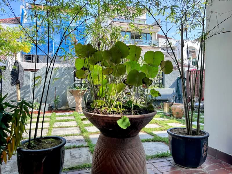 Value Buy Semi-Detached Semi-Detached House For Sale at S$ 5,299,000 | PropertyGuru Singapore - Exterior