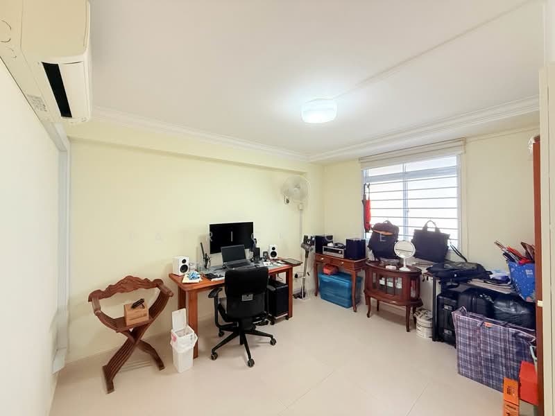 502 Bedok North Street 3 HDB Flat For Sale at S$ 368,000 | PropertyGuru Singapore - Study