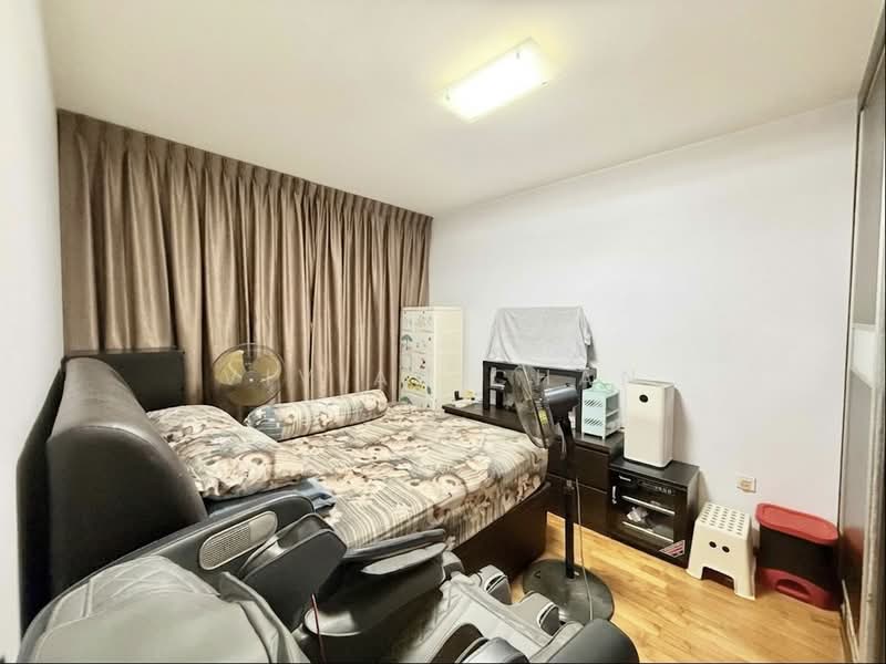 886A Woodlands Drive 50 HDB Flat For Sale at S$ 668,000 | PropertyGuru Singapore - Bedroom