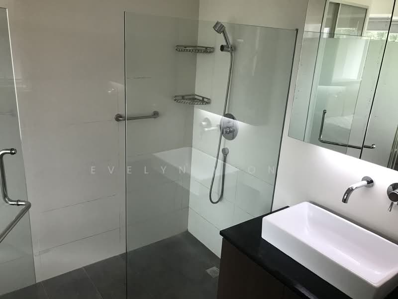 Lakepoint Condo, 10 Lakepoint Drive, Room Rental, 190 sqft, Condominium For Rent, by Evelyn Yeong, 500078743 - Bathroom - PropertyGuru.com.sg