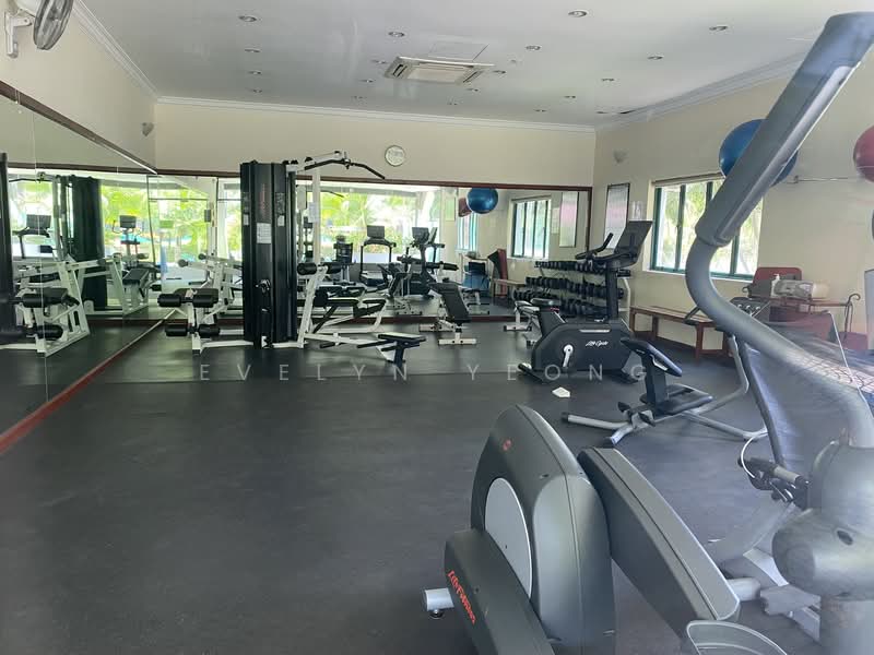 Lakepoint Condo, 10 Lakepoint Drive, Room Rental, 190 sqft, Condominium For Rent, by Evelyn Yeong, 500078743 - Gym - PropertyGuru.com.sg