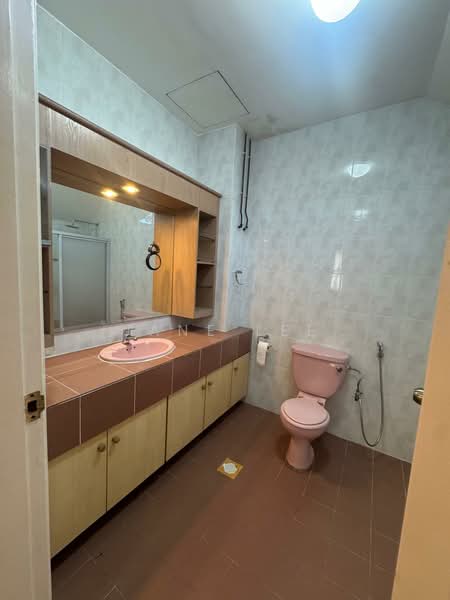 TOSCA STREET, , 5 Bedrooms, 4,250 sqft, Semi-Detached House For Rent, by Jane Lee, 500078745 - Bathroom - PropertyGuru.com.sg