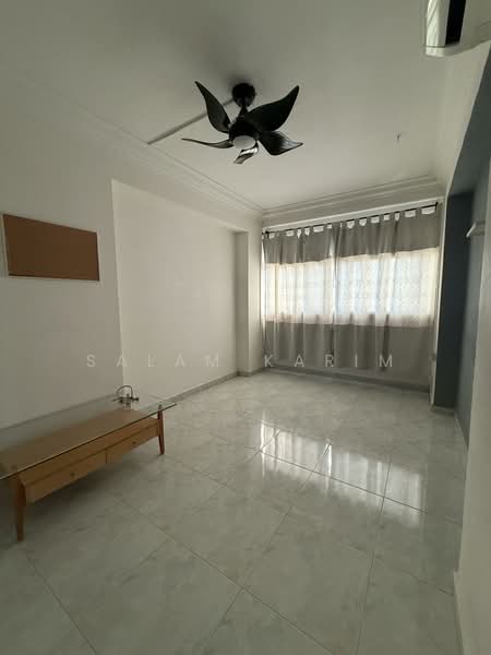 576 Pasir Ris Street 53, 576 Pasir Ris Street 53, 4 Bedrooms, 1,500 sqft, HDB Flat For Rent, by Salam Karim, 500078749 - Living Room - PropertyGuru.com.sg