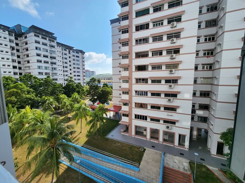 194 Pasir Ris Street 12 HDB Flat For Sale at S$ 760,000 | PropertyGuru Singapore - Exterior