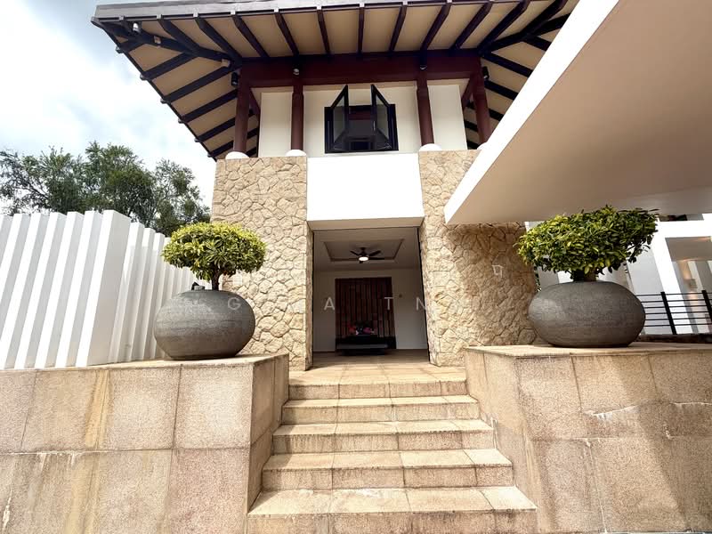 Stunning GCB, newly renovated @D10, Old holland estate, Stunning and Renovated GCB @Old holland estate district 10, 9 Bedrooms, 11,840 sqft, Good Class Bungalow For Rent, by Gina Tng, 500078760 - Exterior - PropertyGuru.com.sg