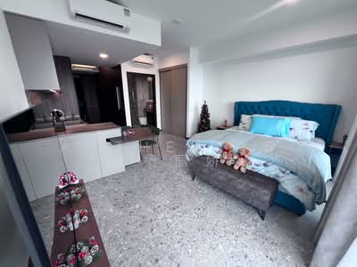 For Rent - One Pearl Bank