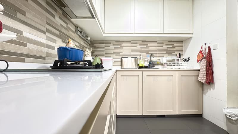 Waterbay Executive Condominium For Sale at S$ 1,990,000 | PropertyGuru Singapore - Kitchen