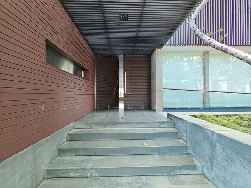 Sentosa Cove, Ocean Drive, 5 Bedrooms, 8,500 sqft, Bungalow House For Rent, by Michele Cabasug, 500078782 - Entrance - PropertyGuru.com.sg