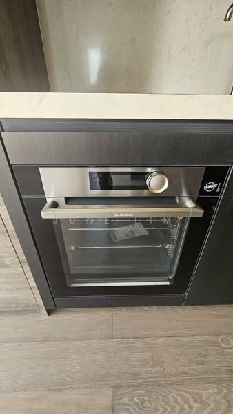 10 Evelyn Condominium For Sale at S$ 1,590,000 | PropertyGuru Singapore - Kitchen