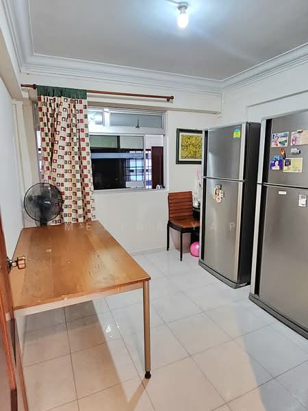 167 Woodlands Street 11 HDB Flat For Sale at S$ 1,000,000 | PropertyGuru Singapore - Kitchen