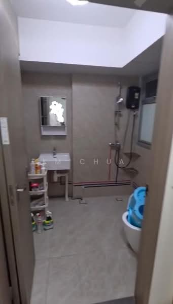 Blk 221A Tengah Garden Walk, Blk 221A Tengah Garden Walk, Room Rental, 200 sqft, HDB Flat For Rent, by KM Chua, 500078802 - Bathroom - PropertyGuru.com.sg