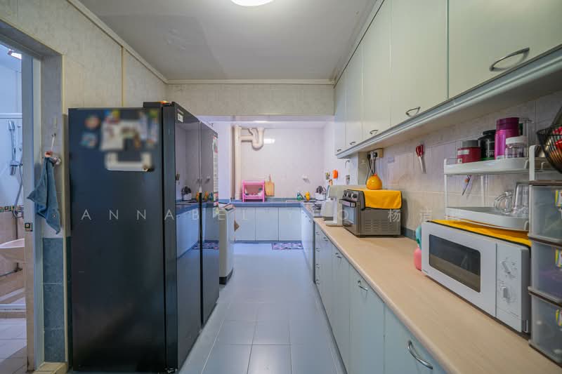 36 Marsiling Drive HDB Flat For Sale at S$ 545,000 | PropertyGuru Singapore - Kitchen