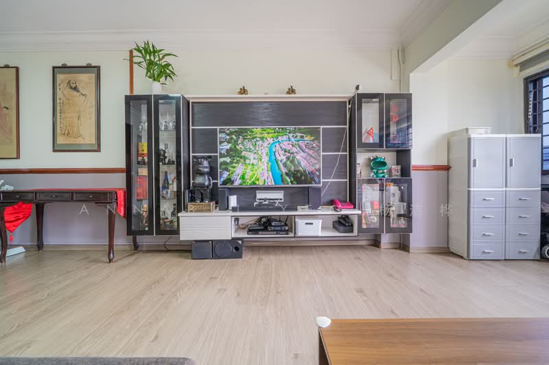 36 Marsiling Drive HDB Flat For Sale at S$ 545,000 | PropertyGuru Singapore - Living Room