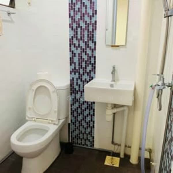 50 Dorset Road, 50 Dorset Road, 2 Bedrooms, 730 sqft, HDB Flat For Rent, by Jason Chen, 500078820 - Bathroom - PropertyGuru.com.sg