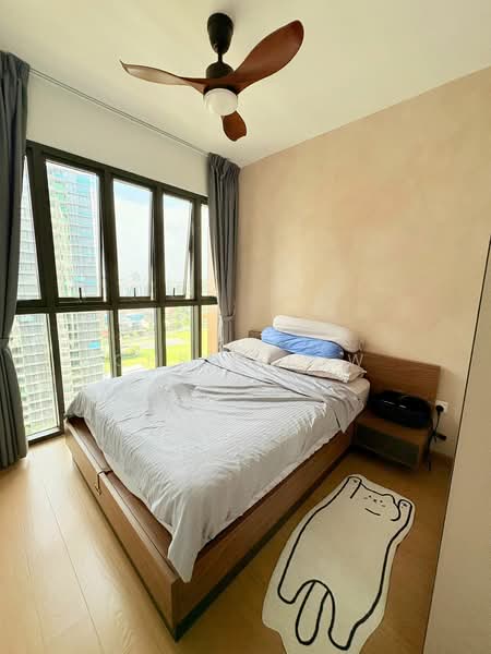 Midwood Condominium For Sale at S$ 1,260,000 | PropertyGuru Singapore - Bedroom