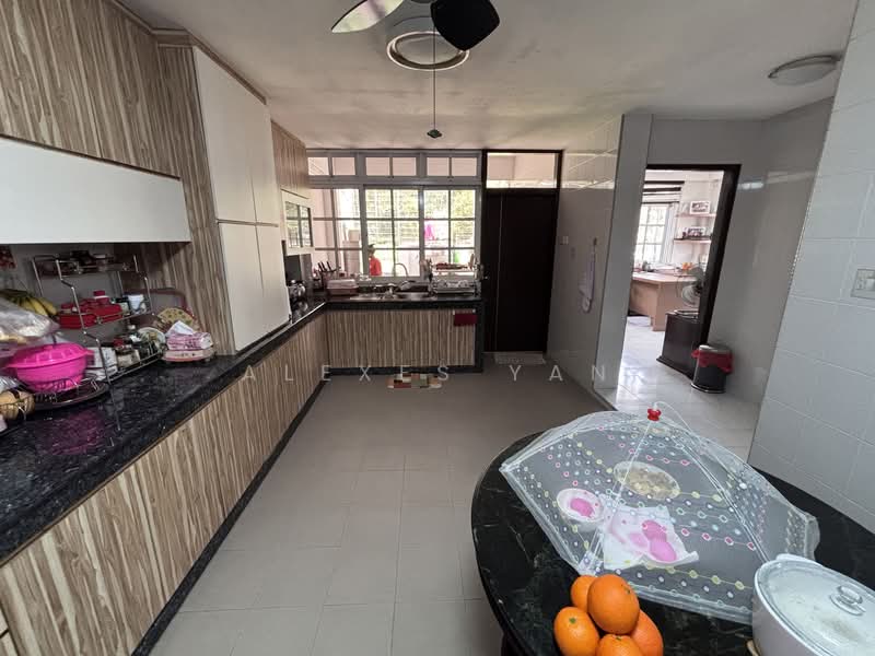 🏆JIA LANDED🏆 Max Privacy Semi-d! Walk to MRT Semi-Detached House For Sale at S$ 6,980,000 | PropertyGuru Singapore - Kitchen