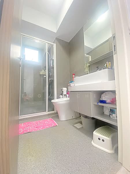 748B Bedok Reservoir Crescent HDB Flat For Sale at S$ 699,999 | PropertyGuru Singapore - Bathroom