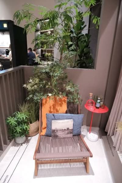 River Modern Condominium For Sale at S$ 1,809,000 | PropertyGuru Singapore - Balcony