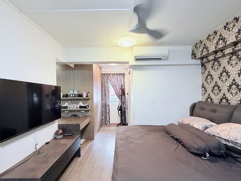 401 Serangoon Avenue 1 HDB Flat For Sale at S$ 850,000 | PropertyGuru Singapore - Bedroom