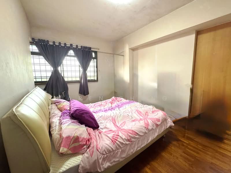 687D Choa Chu Kang Drive HDB Flat For Sale at S$ 660,000 | PropertyGuru Singapore - Bedroom