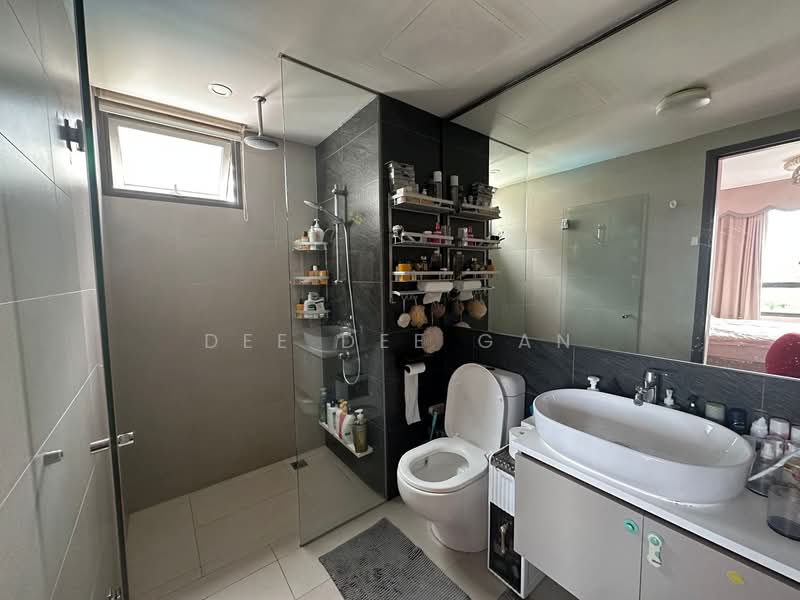 Vue 8 Residence Condominium For Sale at S$ 2,300,000 | PropertyGuru Singapore - Bathroom