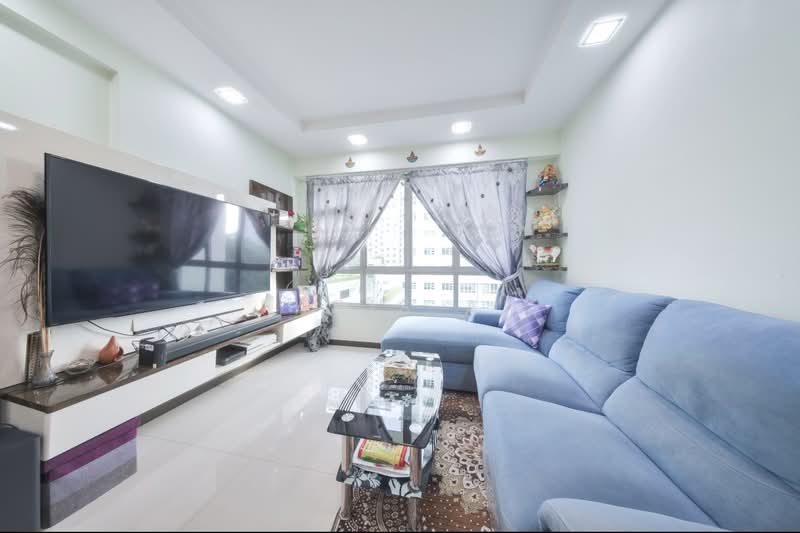 90A Telok Blangah Street 31 HDB Flat For Sale at S$ 950,000 | PropertyGuru Singapore - Living Room