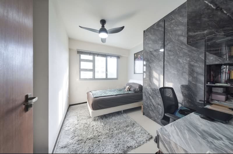 90A Telok Blangah Street 31 HDB Flat For Sale at S$ 950,000 | PropertyGuru Singapore - Bedroom