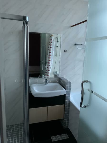 East Shine, 57 Lorong Melayu, 3 Bedrooms, 980 sqft, Apartment For Rent, by Annie Cheovys Tiew, 500078896 - Bathroom - PropertyGuru.com.sg