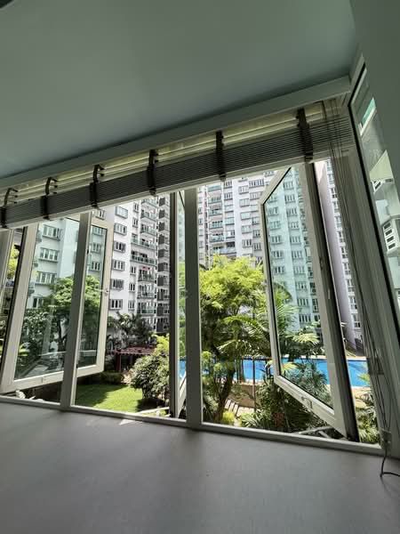 The Warren // Beautifully well kept unit, , 4 Bedrooms, 1,475 sqft, Condominium For Rent, by Garrick Ngui, 500078902 - Bedroom 2 - PropertyGuru.com.sg