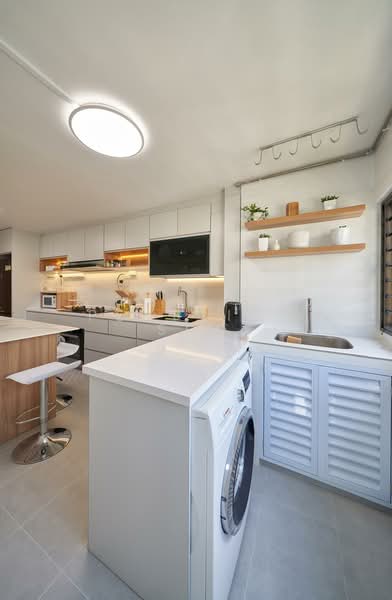 43 Cambridge Road HDB Flat For Sale at S$ 698,000 | PropertyGuru Singapore - Kitchen