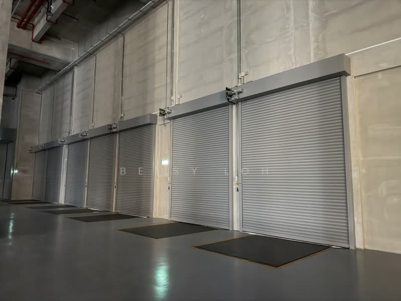 Ground Floor High Ceiling 12m, High Power 1600 A, Floor Loading 25Kn/m2, Jurong East, 88,000 sqft, Warehouse For Rent, by Betsy Loh, 500078920 - Interior - CommercialGuru.com.sg
