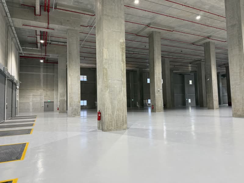 Ground Floor High Ceiling 12m, High Power 1600 A, Floor Loading 25Kn/m2, Jurong East, 88,000 sqft, Warehouse For Rent, by Betsy Loh, 500078920 - Interior - CommercialGuru.com.sg