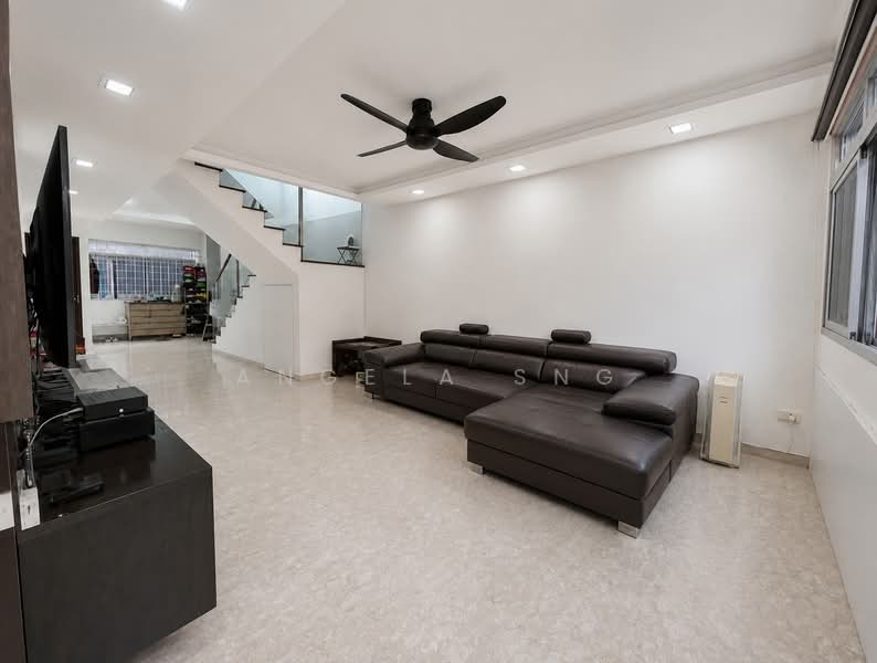 150 Mei Ling Street, 150 Mei Ling Street, 4 Bedrooms, 1,582 sqft, HDB Flat For Sale, by Angela Sng, 500078923 - Living Room - PropertyGuru.com.sg