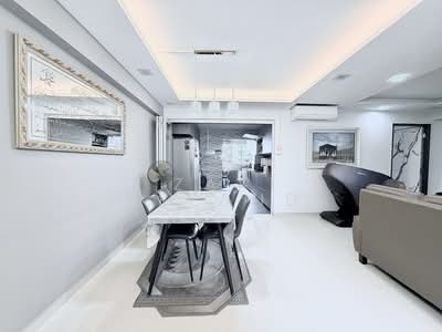 For Sale - 735 Woodlands Circle