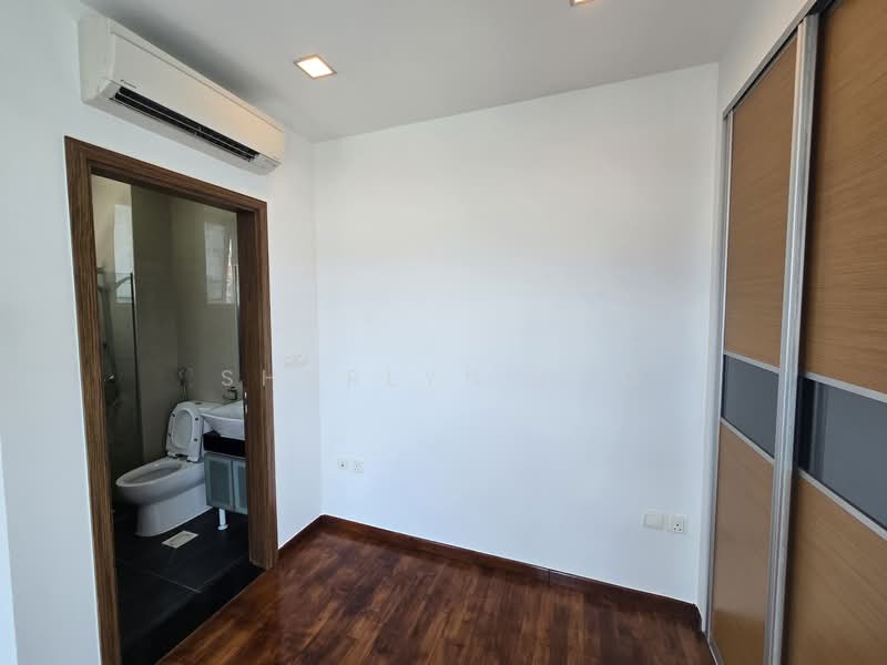 Kovan Grandeur Condominium For Sale at S$ 1,100,000 | PropertyGuru Singapore - Bathroom