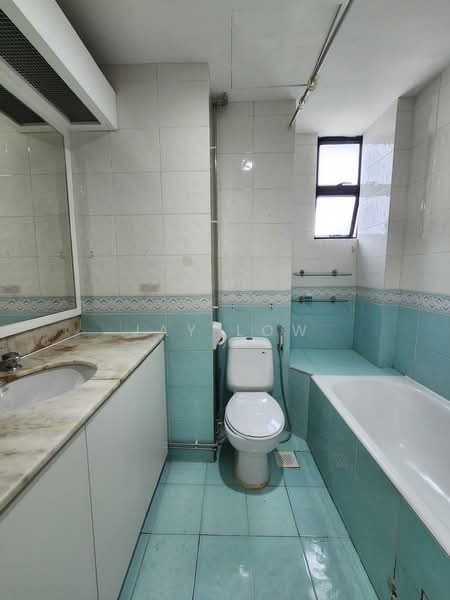 Arthur Mansions, 125 Arthur Road, Room Rental, 150 sqft, Condominium For Rent, by Jay Low, 500078964 - Master Bathroom - PropertyGuru.com.sg